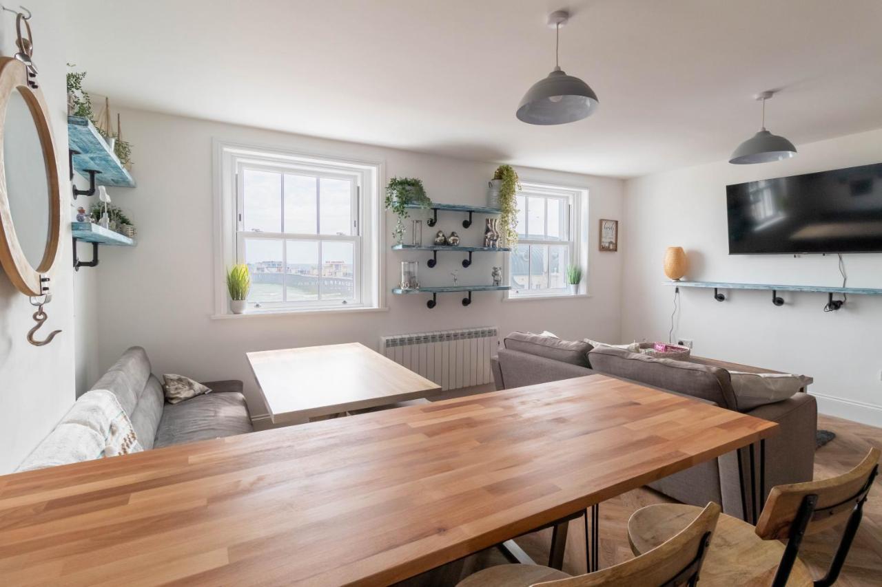 Lovely 2- Bedroom Apartment With Stunning Sea Views Worthing Exterior foto